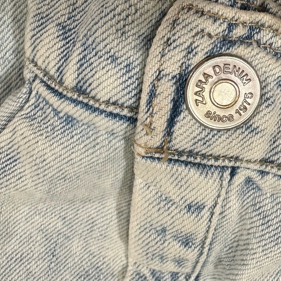 ZARA Light Washed Snap Denim Distressed Hooded Jacket SZ 3-4 - Picture 11 of 12